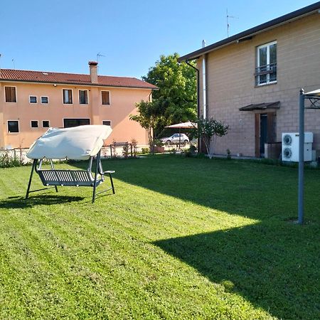 Agriturismo Campi Di Grano Ронкаде Екстериор снимка