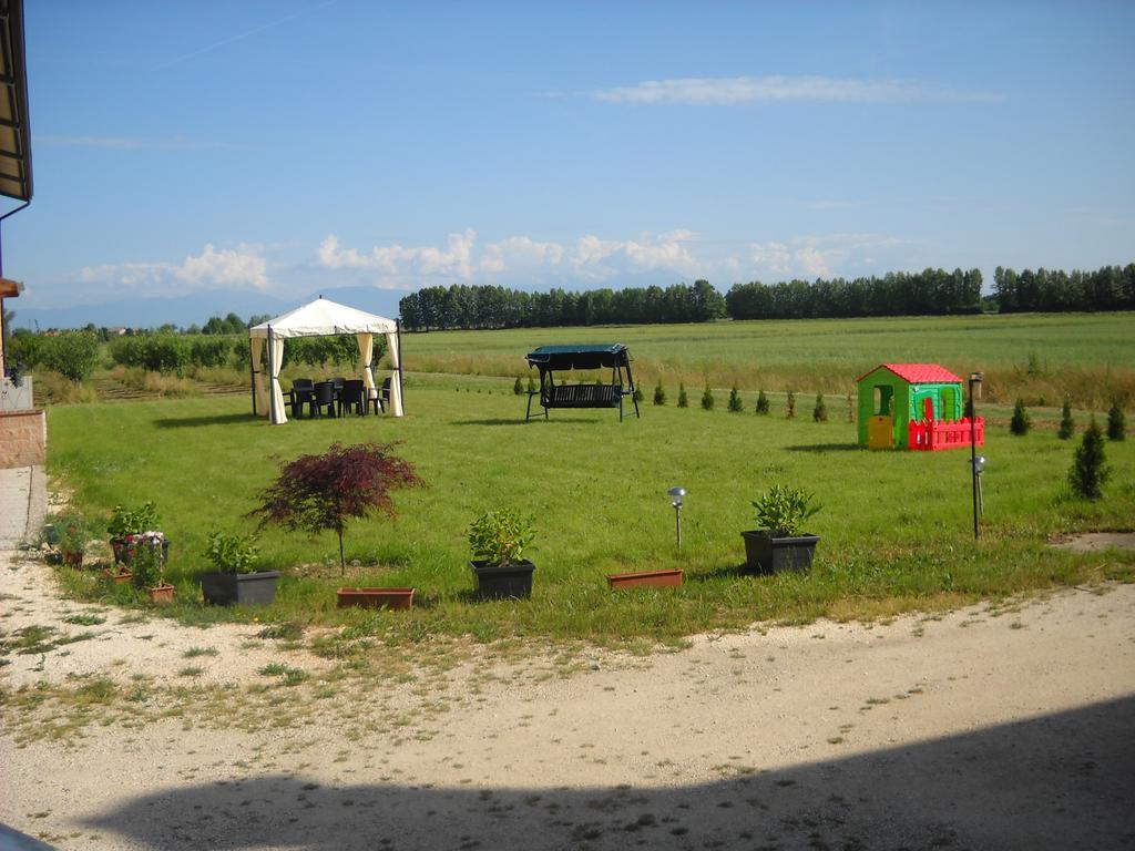 Agriturismo Campi Di Grano Ронкаде Екстериор снимка