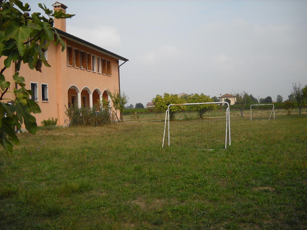 Agriturismo Campi Di Grano Ронкаде Екстериор снимка